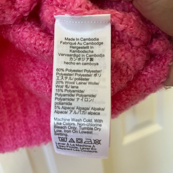 J. Crew super soft bright pink sweater, size XS and NWT - Picture 5 of 7